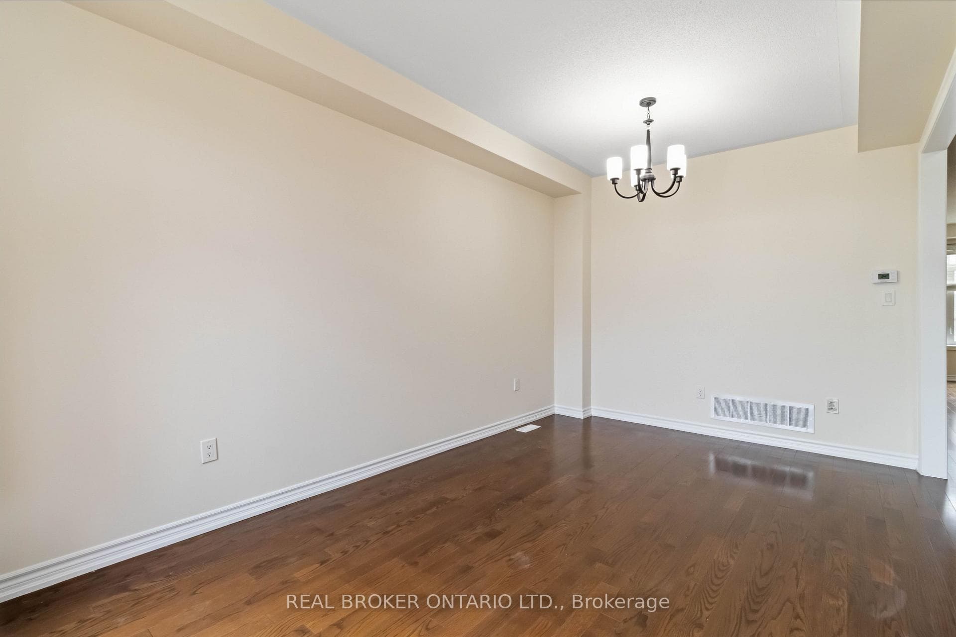 27 Mccartney Street Unit MAIN photo 8