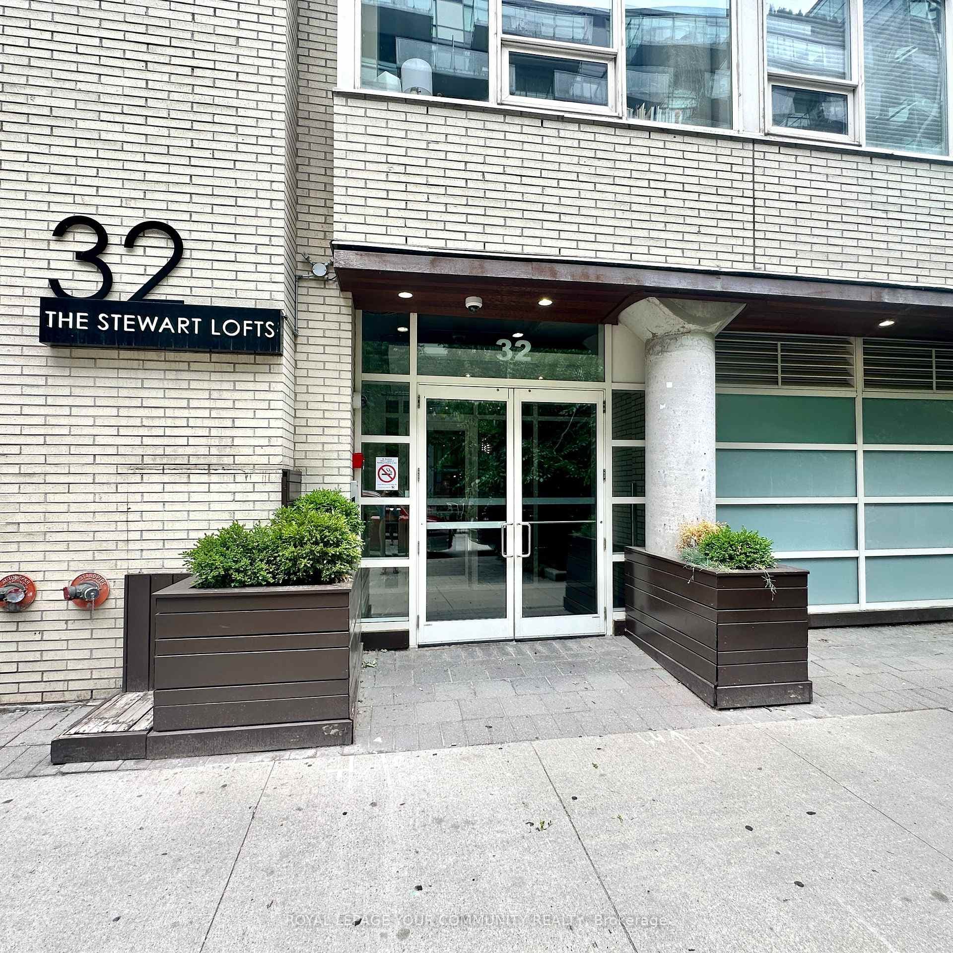 32 Stewart Street Unit 502 photo 1