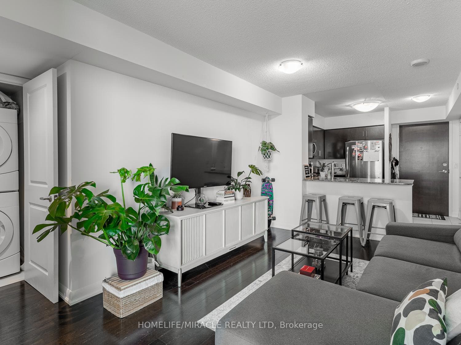 215 Sherway Gardens Road Unit 1606 photo 13