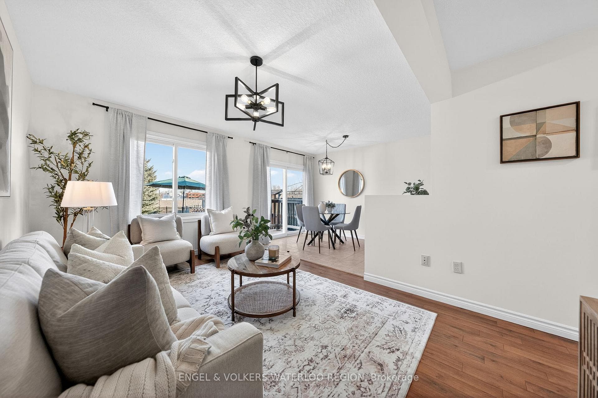 477 Colt Street photo 1