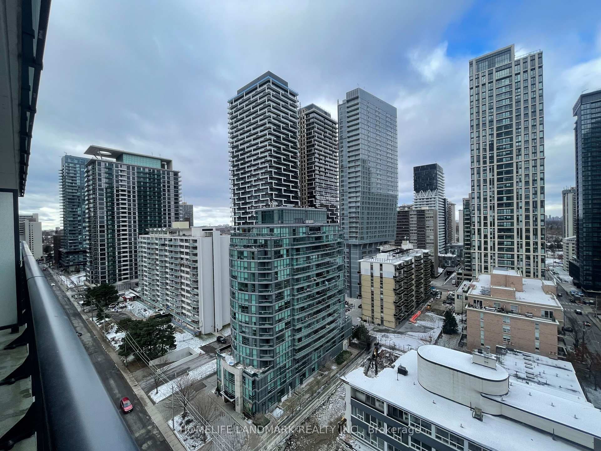 161 Roehampton Avenue Unit 1604 photo 9