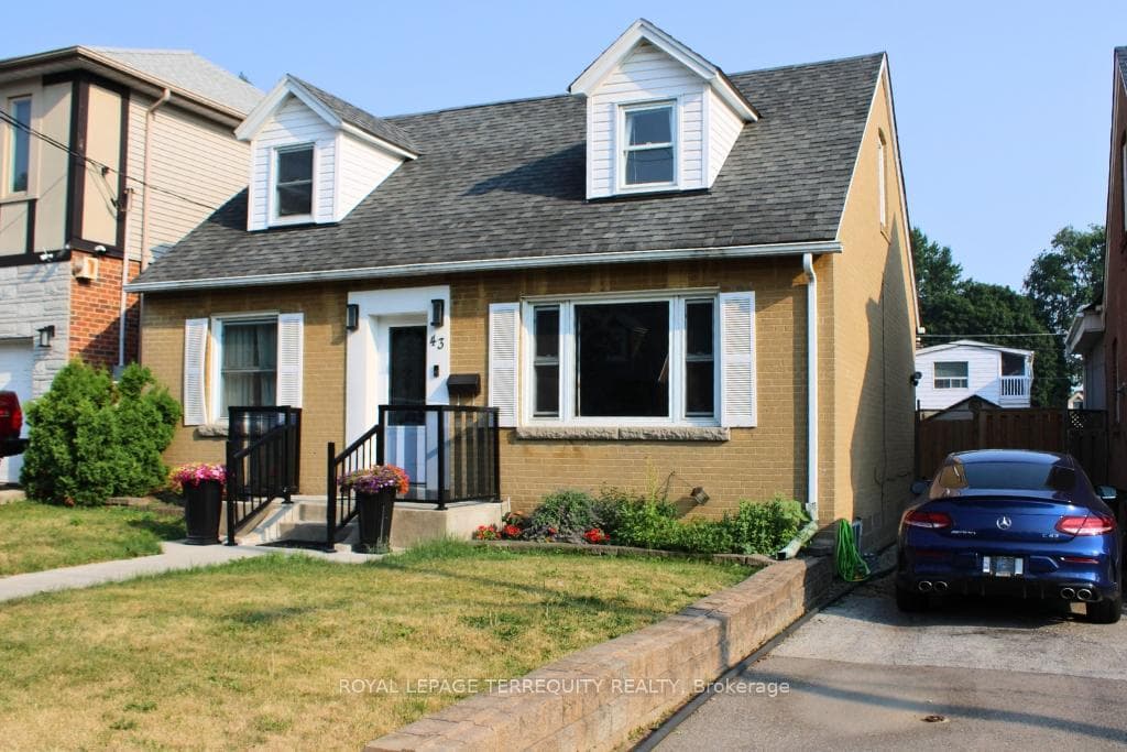 43 Holland Avenue Unit Main/Upper photo 1