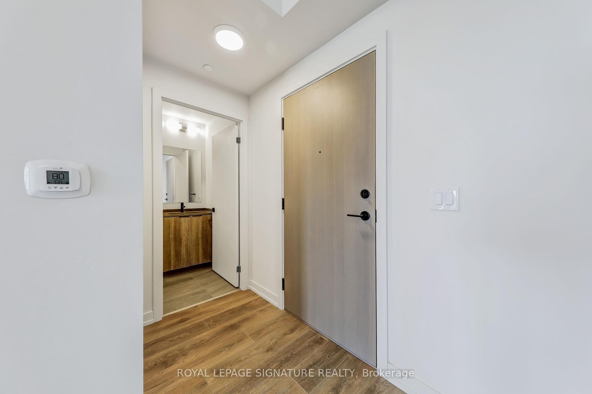181 Sterling Road Unit 608 photo 1