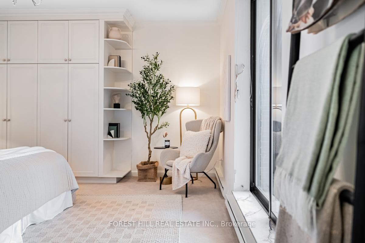 407 Walmer Road Unit PH 2 photo 26