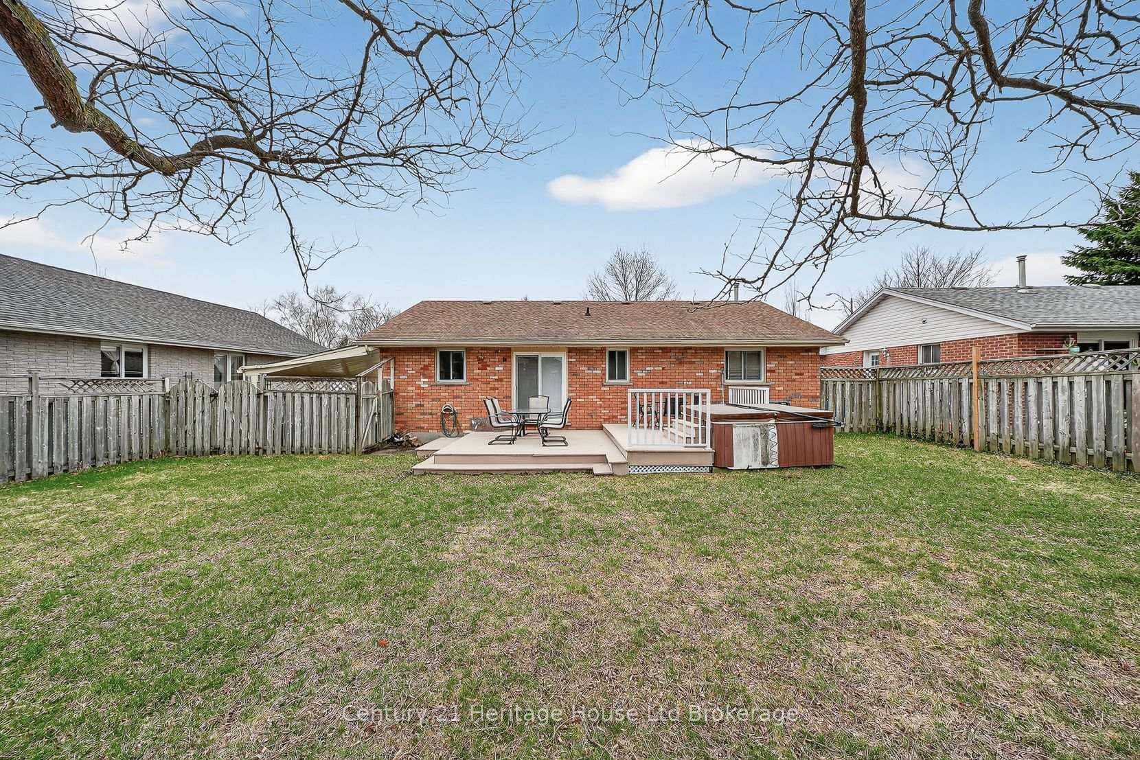 441 Ojibway Street photo 37