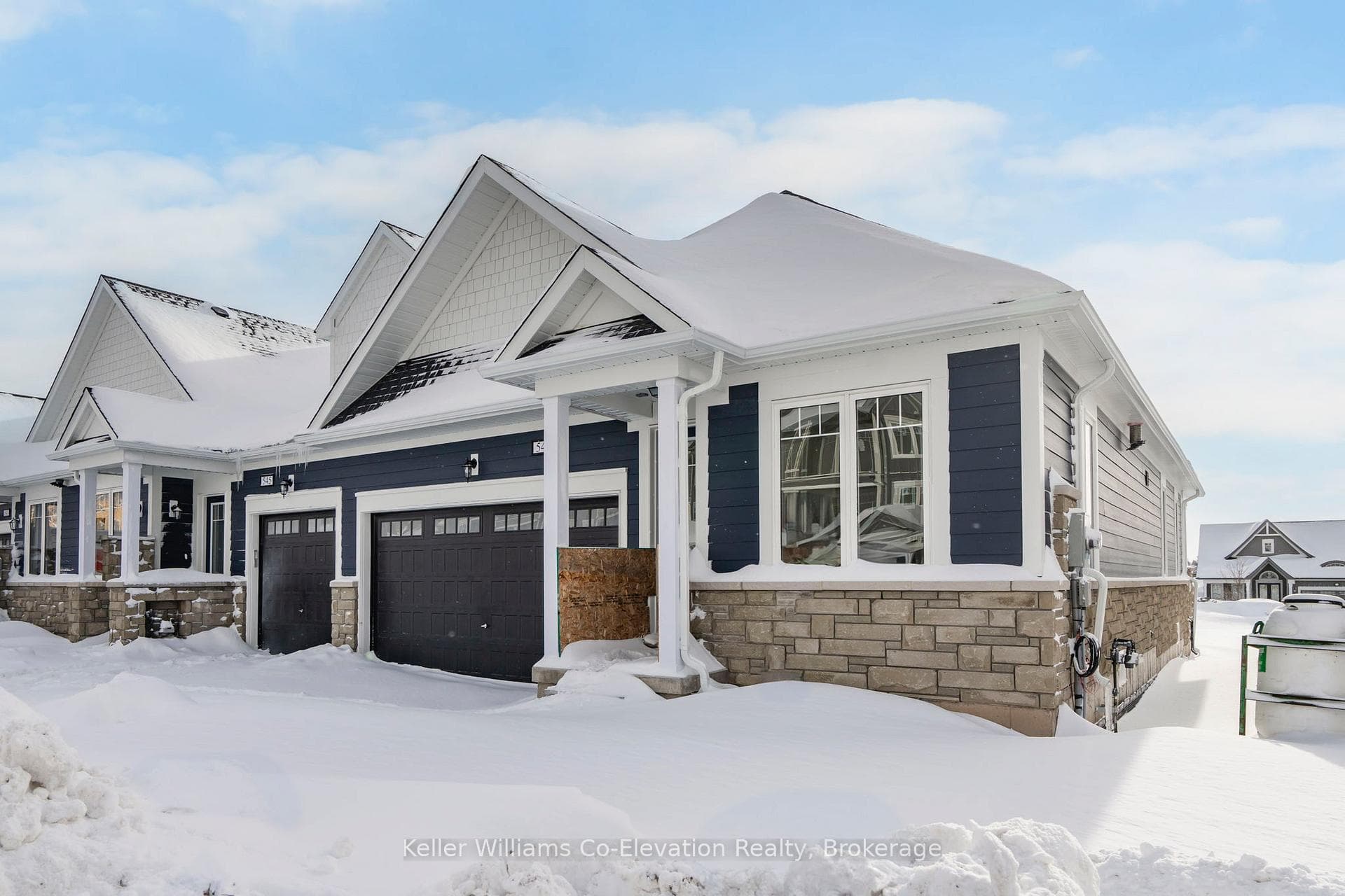 547 Hudson Crescent photo 3