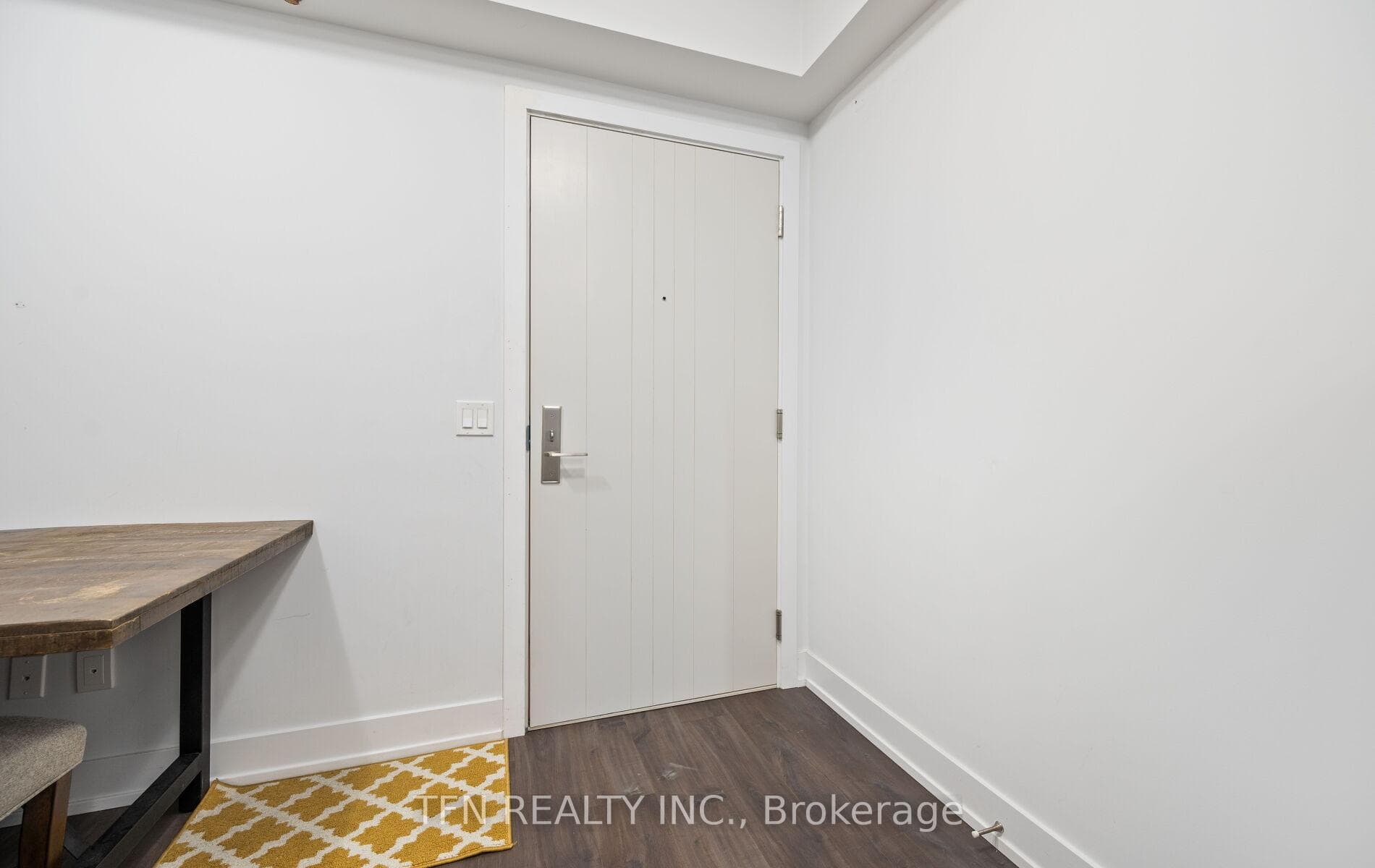 2550 Simcoe Street Unit 219 photo 9