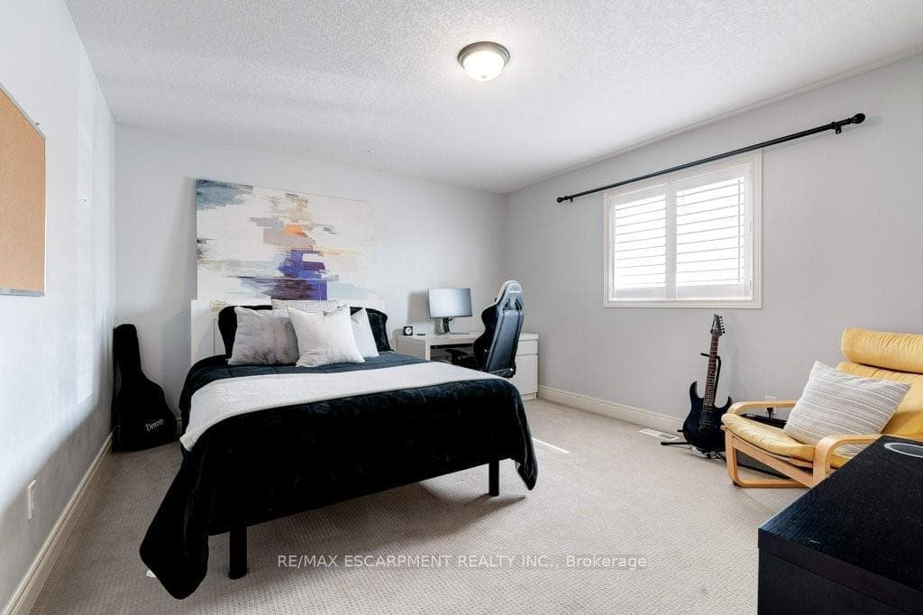 160 Tollgate Drive photo 29