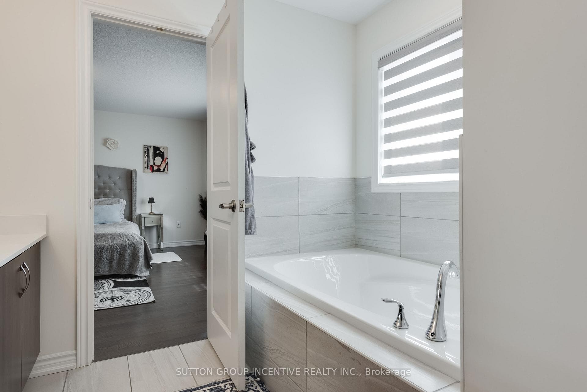 2271 Grainger Loop photo 16