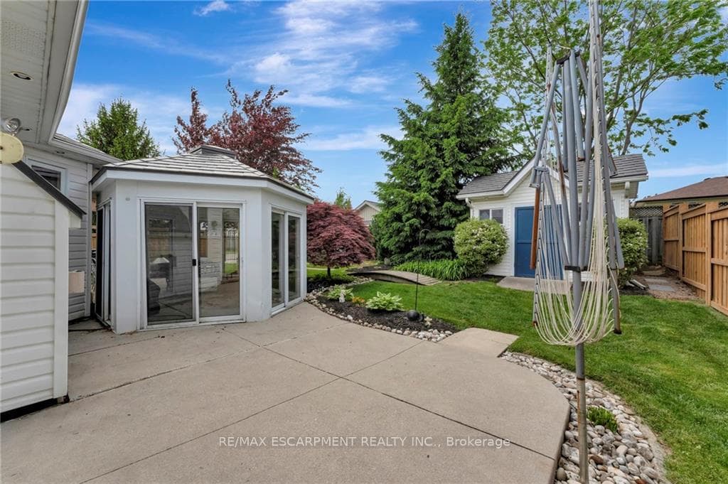 40 Dunrobin Drive photo 34