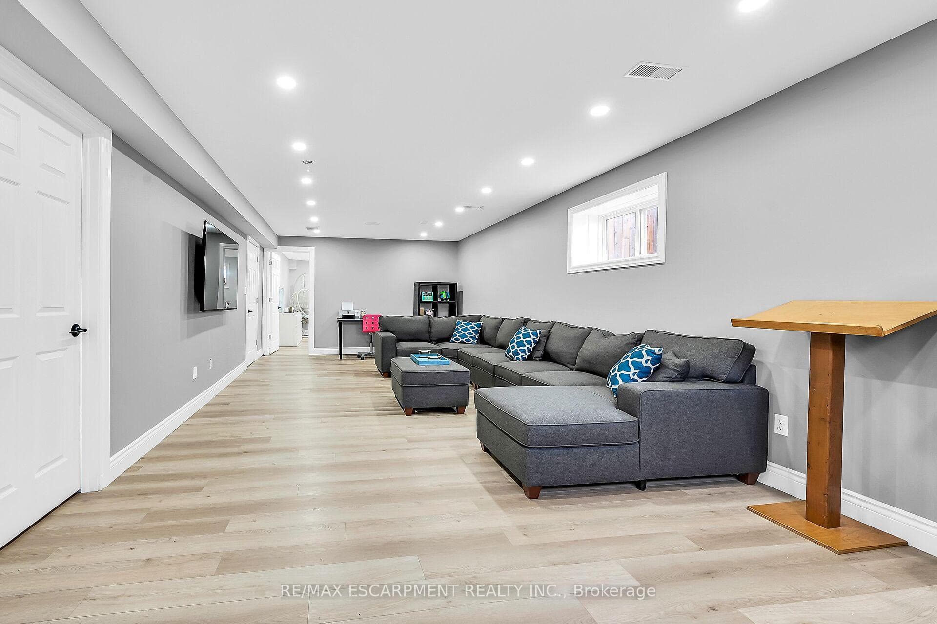 5 DONNA Drive photo 28