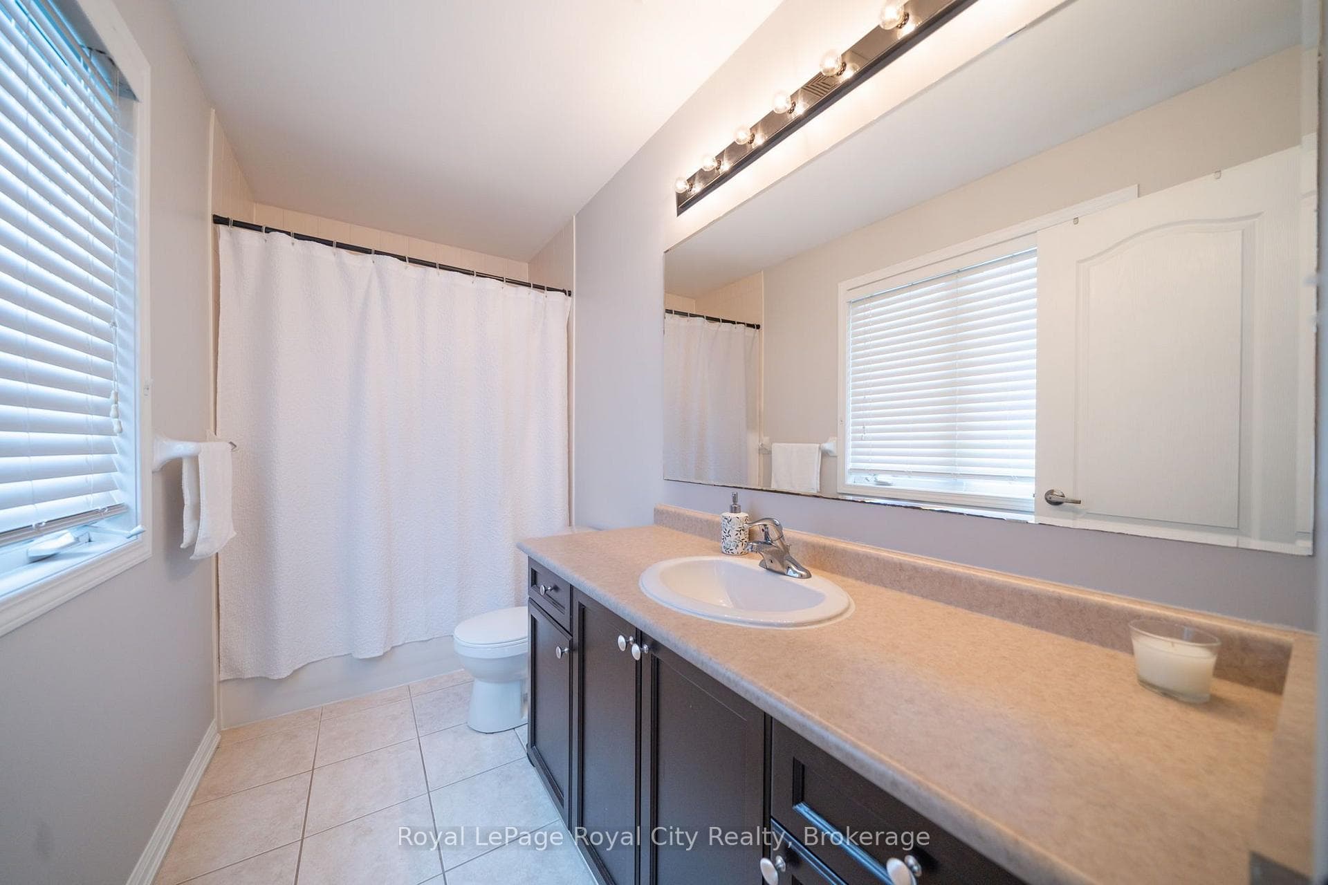 66 Horton Walk photo 34