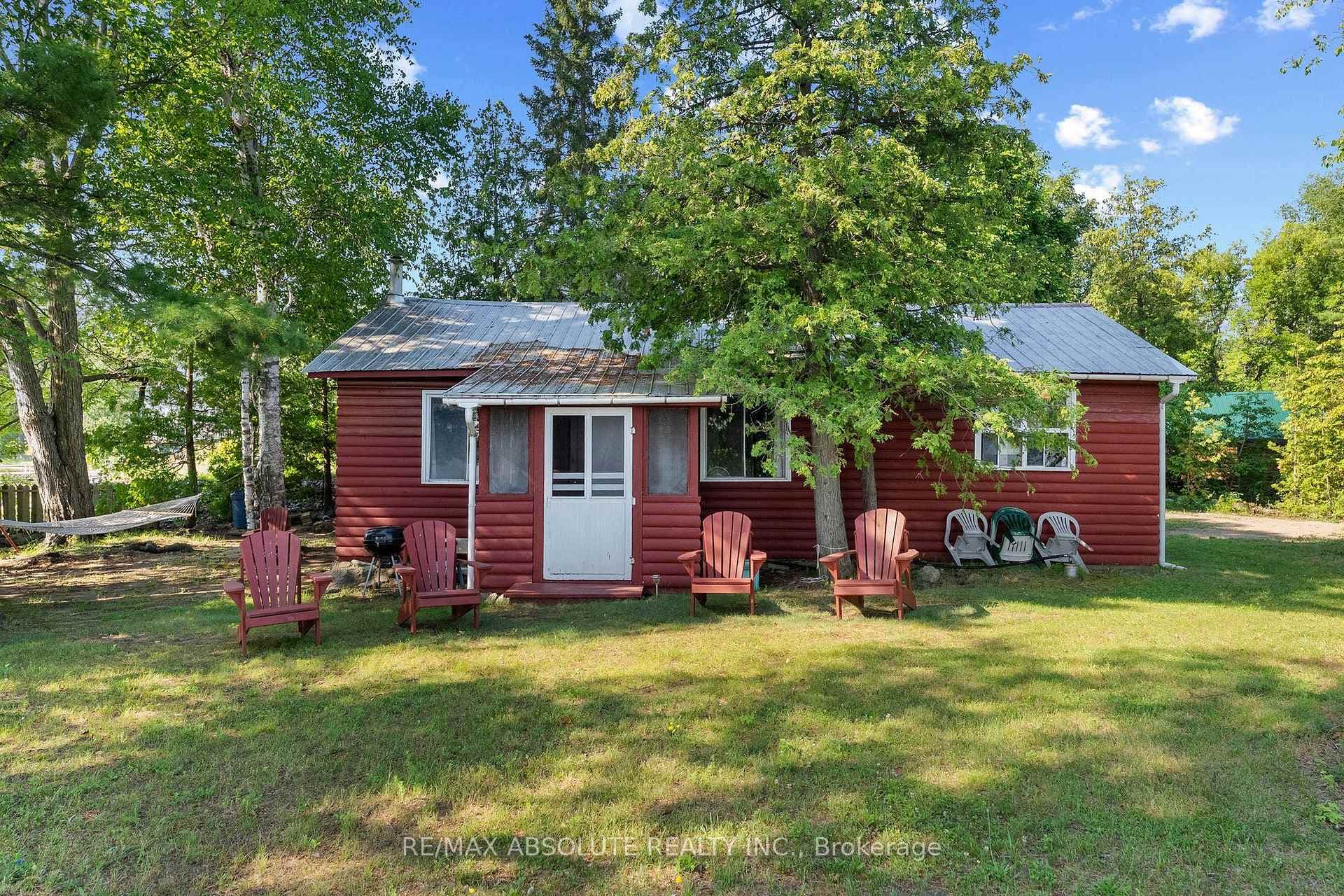 77A Christopher Lane photo 1