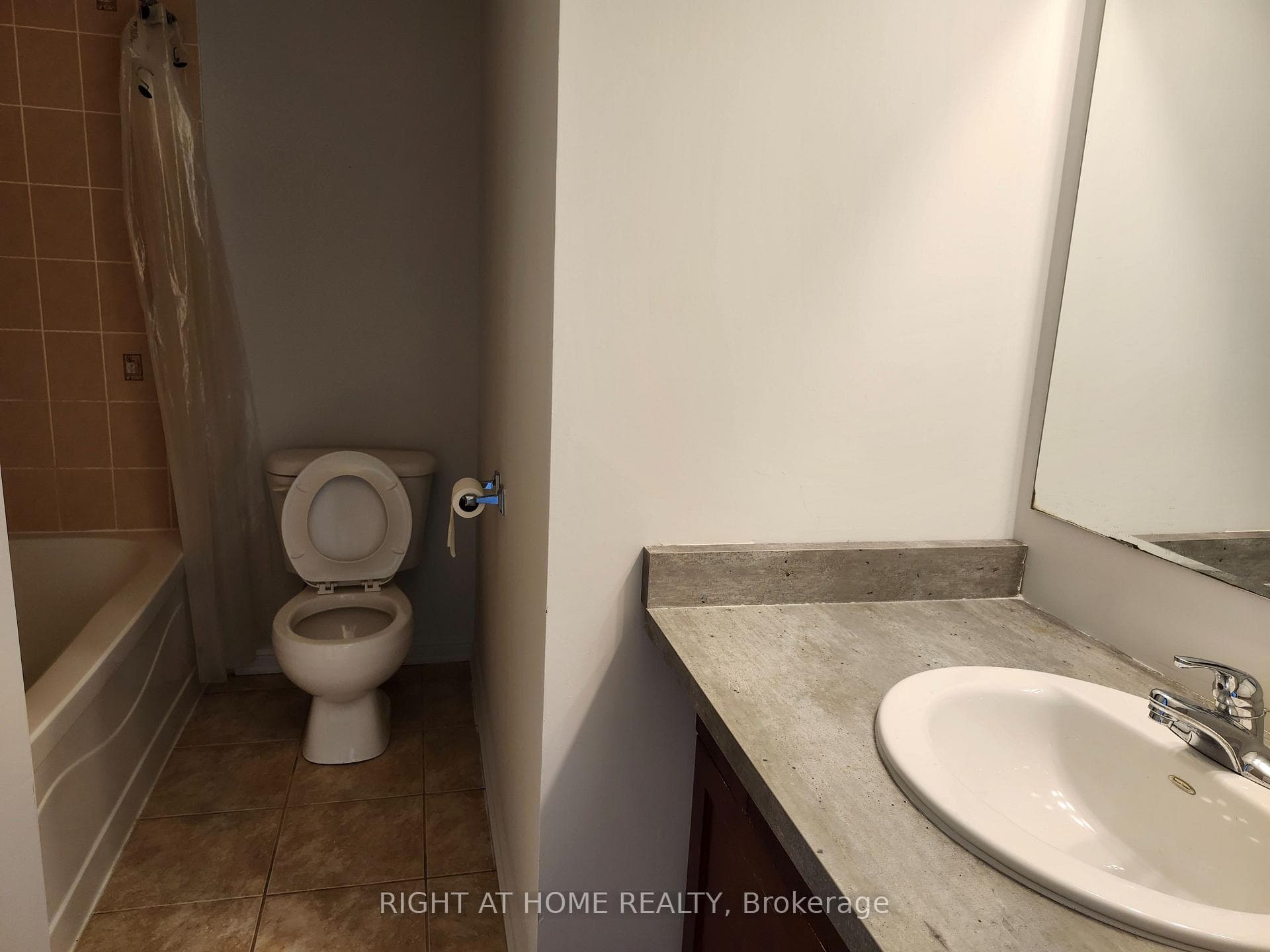 786 Bolingbroke Drive photo 33