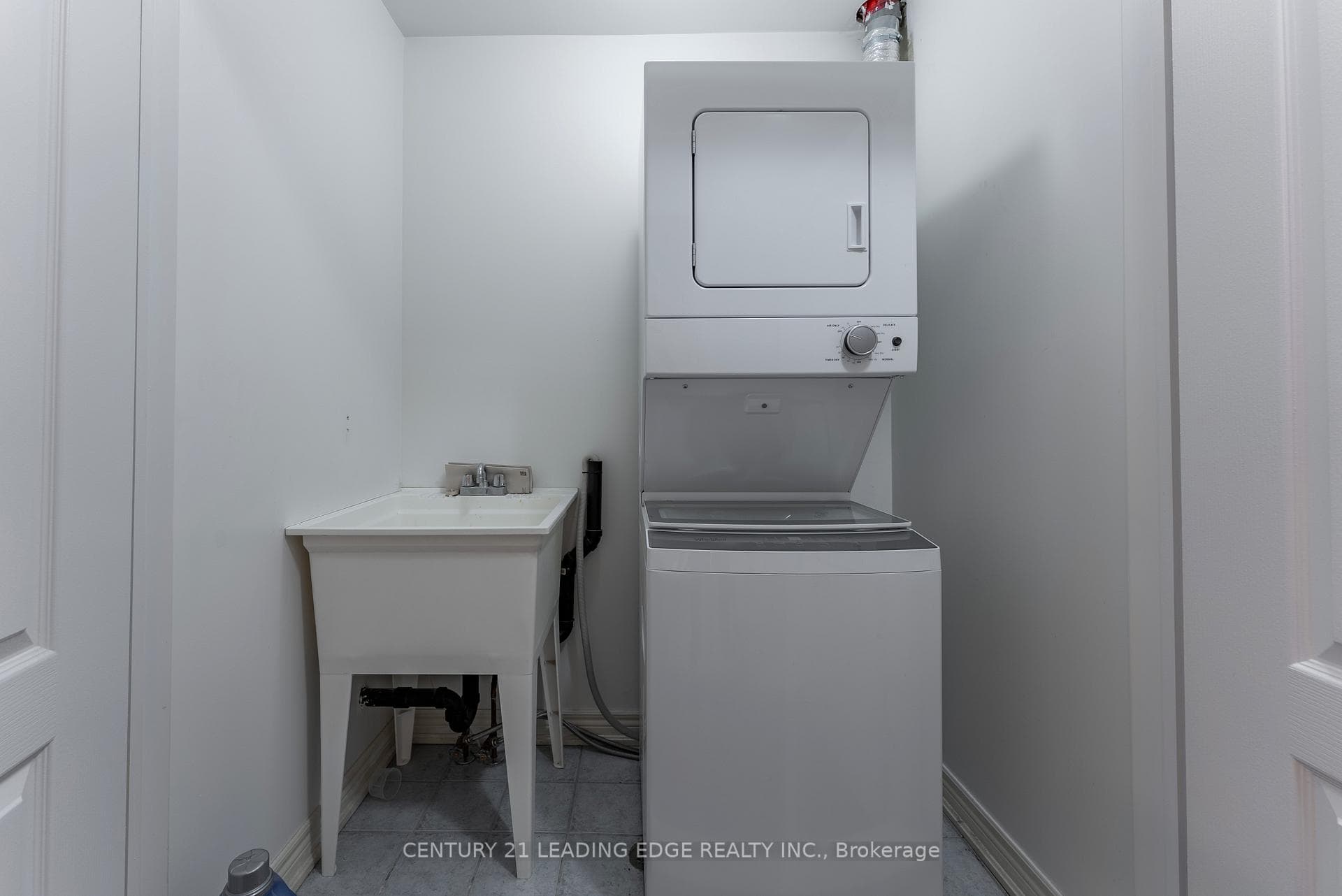 2nd Floor New Washer & Drye