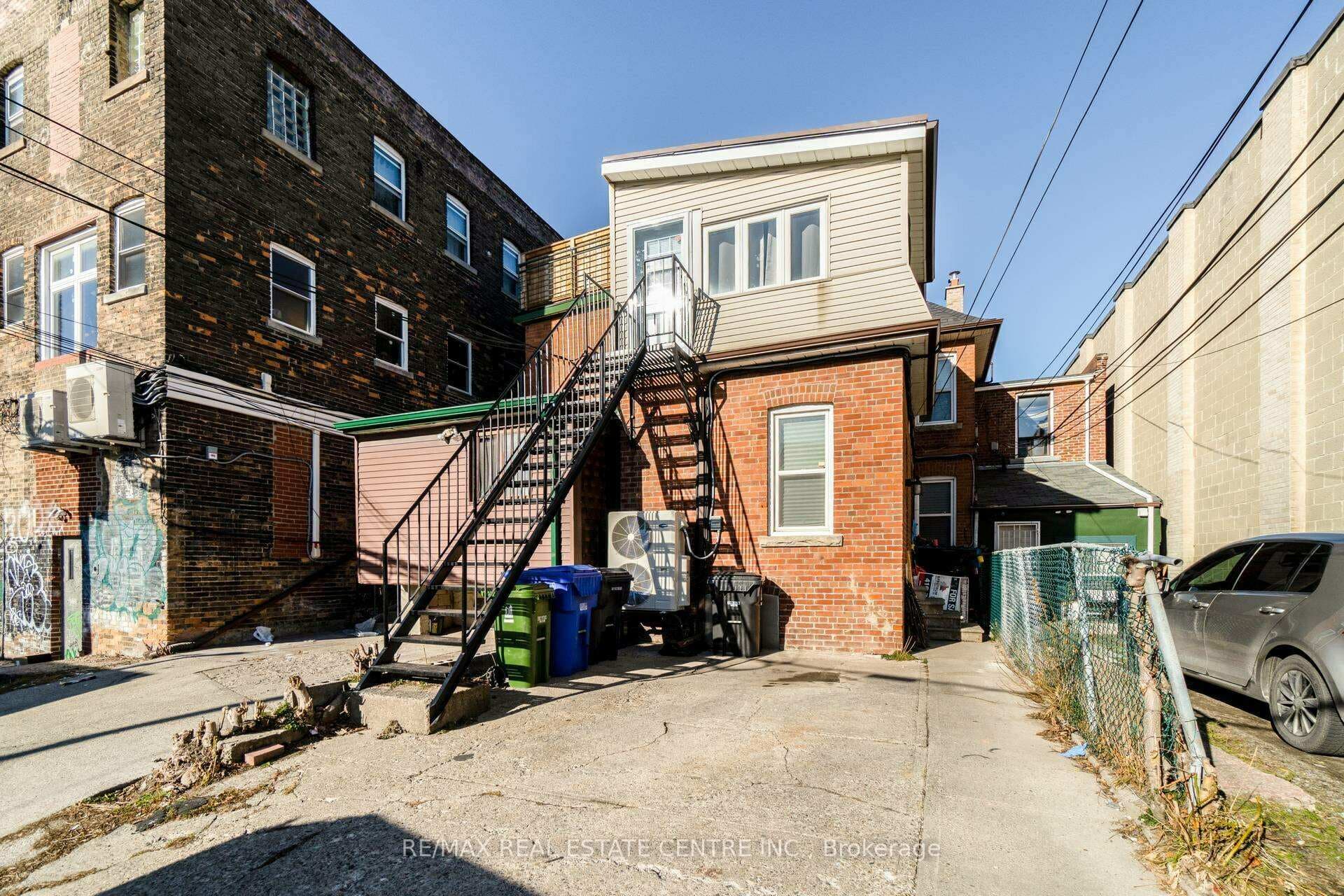 1413 Dundas Street Unit #2 photo 29