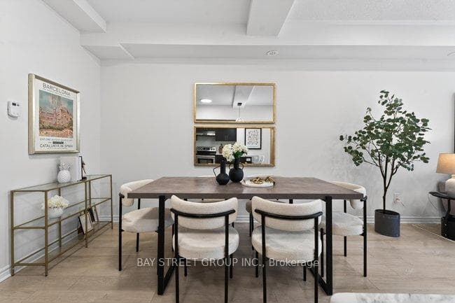 1 Eaton Park Lane Unit 18 photo 4