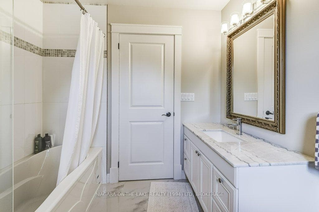 15 Meritage Lane Unit 8 photo 20