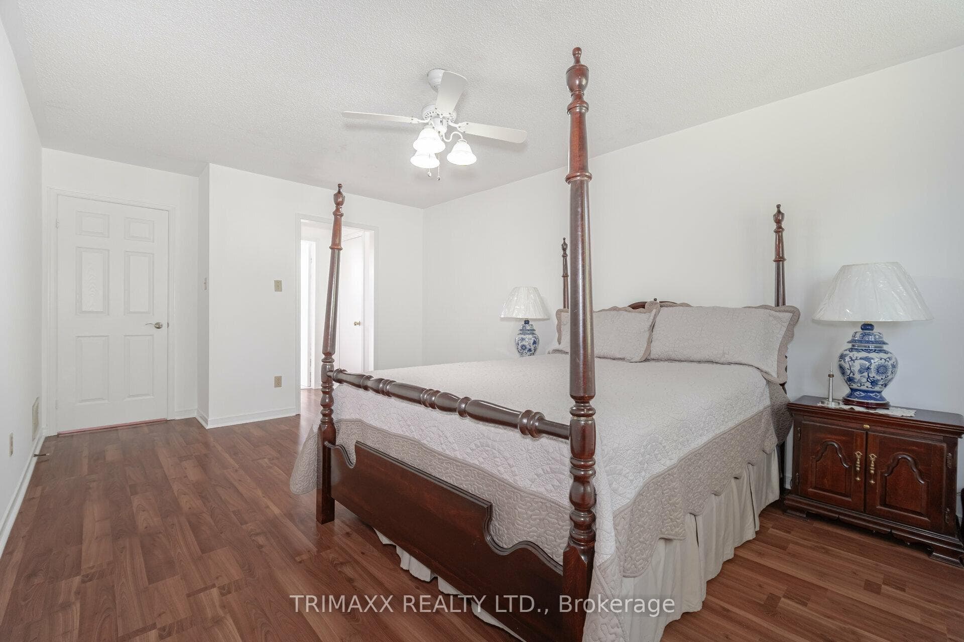 44 Saint Tropez Court photo 22