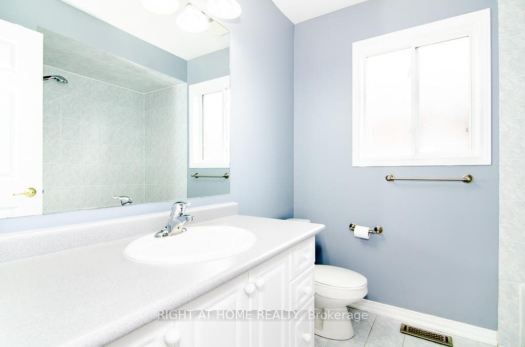 3288 Raindance Crescent photo 15