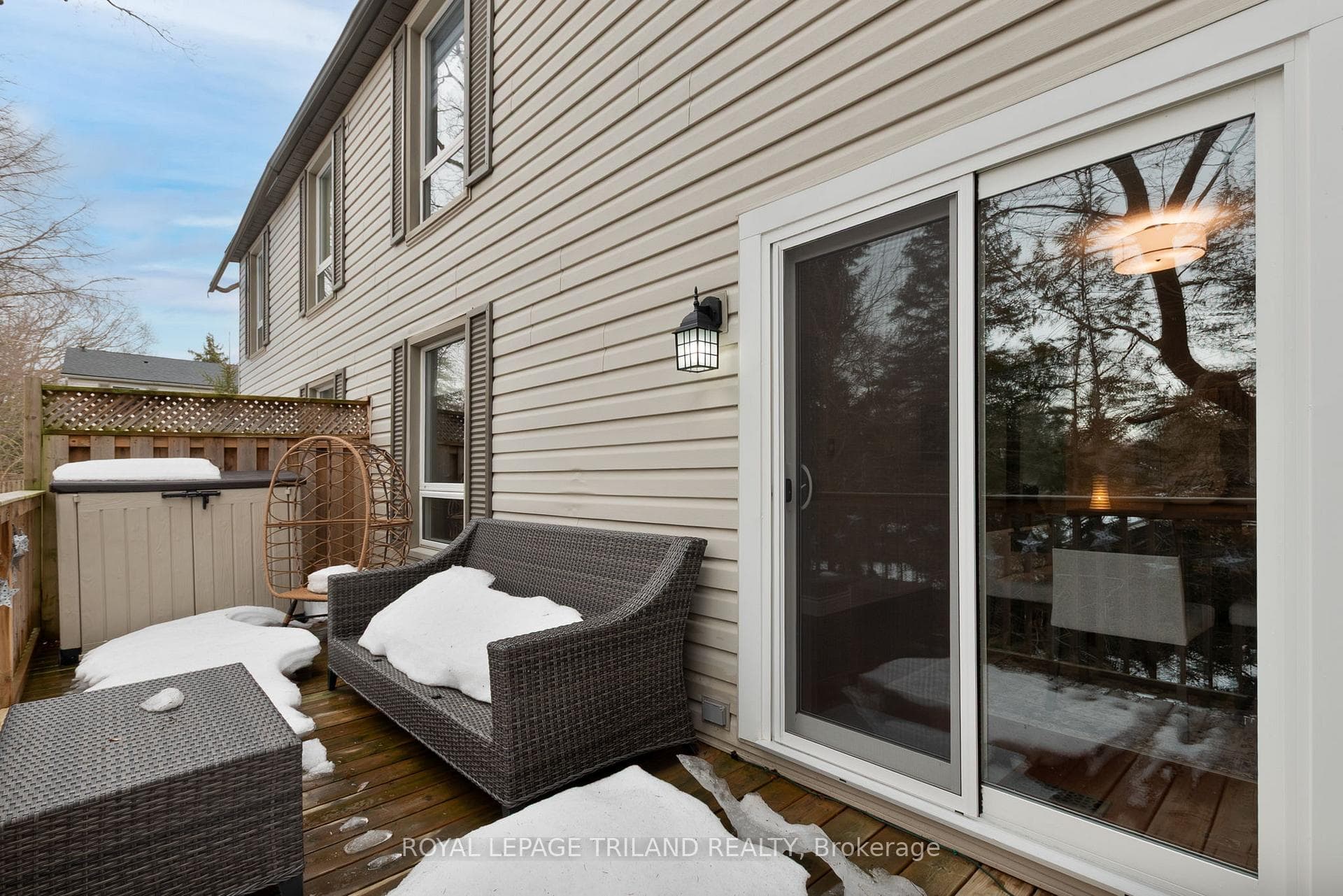 363 EVERGLADE Crescent photo 36