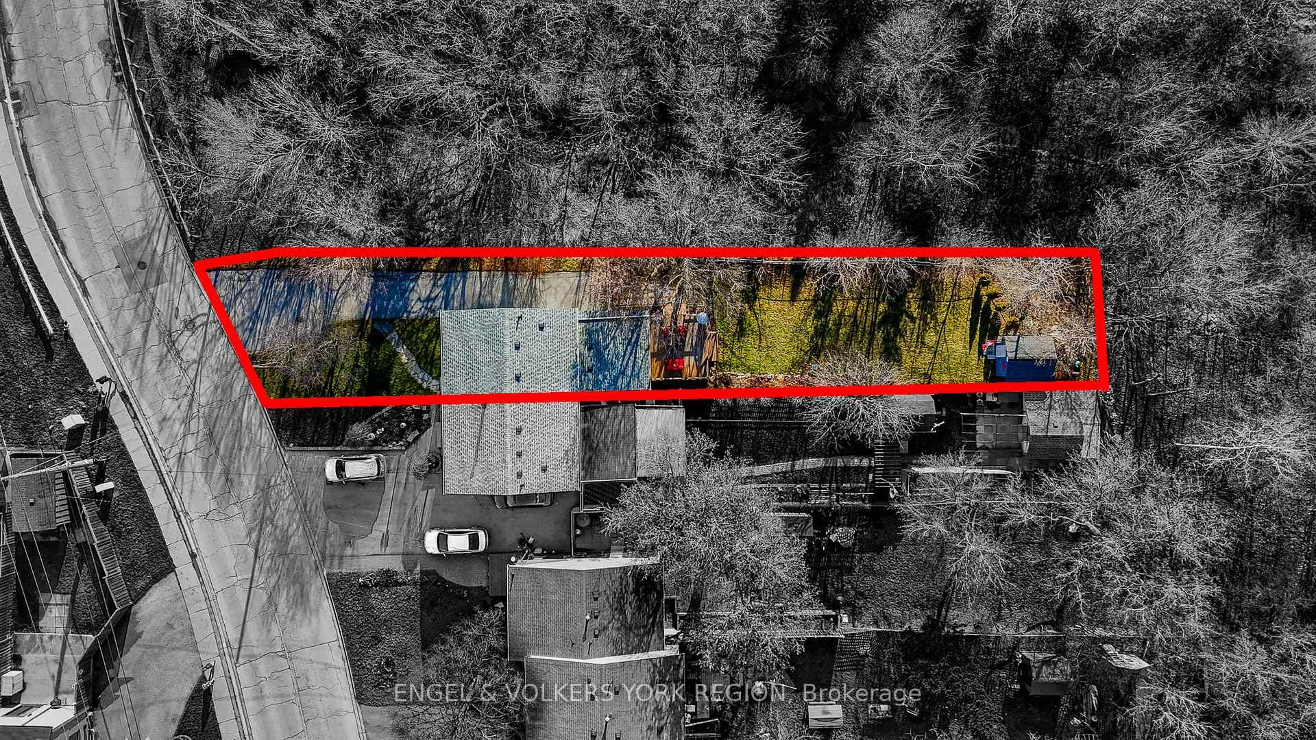613 Red Deer Street photo 35
