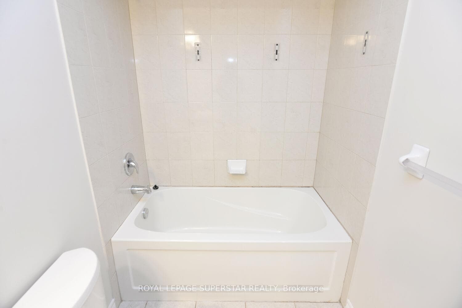 7 Lakelawn Road Unit 10 photo 27