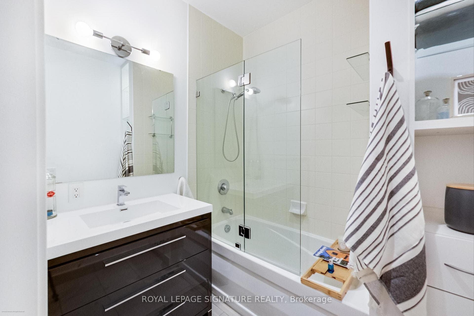 43 Hanna Avenue Unit 719 photo 21