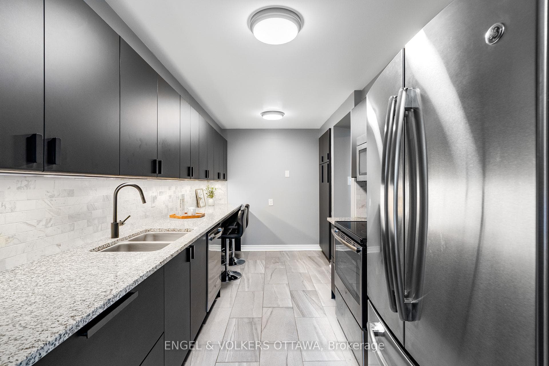 1152 Des Forets Avenue photo 8