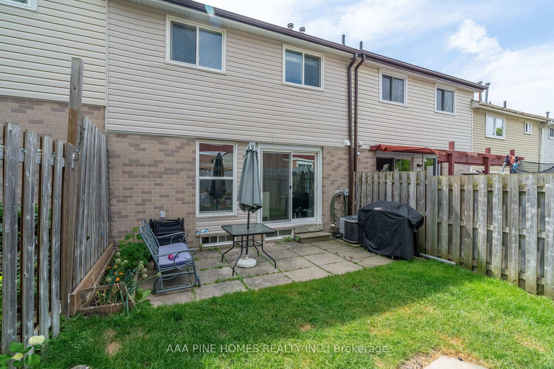 26 Sparklett Crescent photo 31
