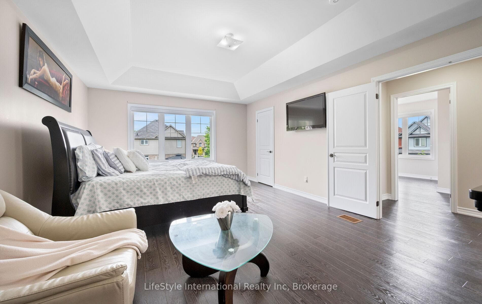 48 Hawke Crescent photo 32