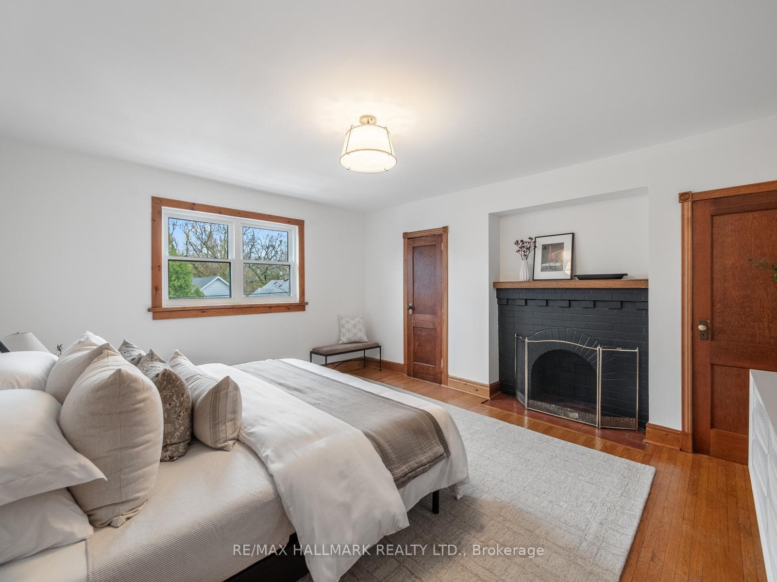 88 Eastwood Road photo 19