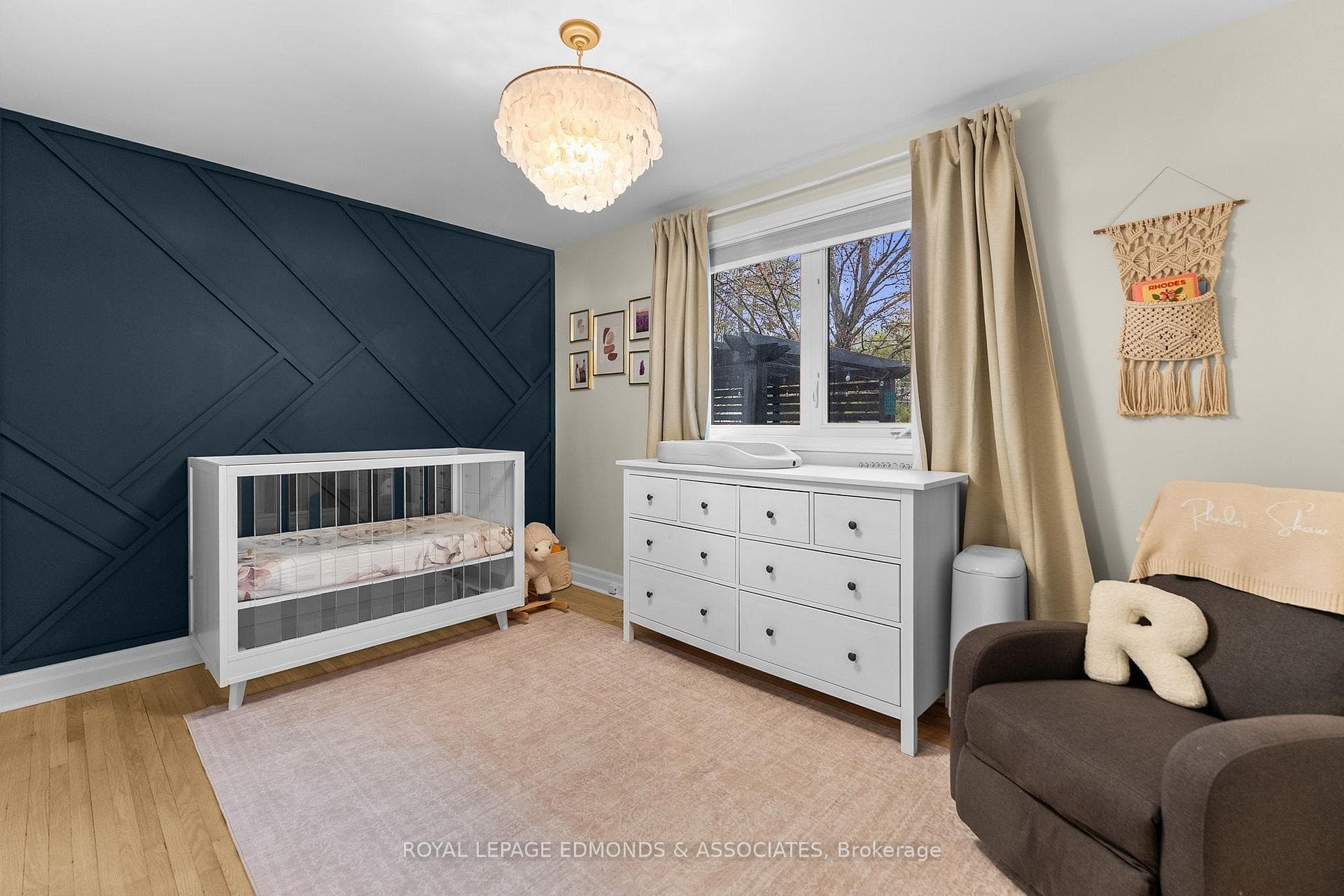 379 Morris Street photo 20