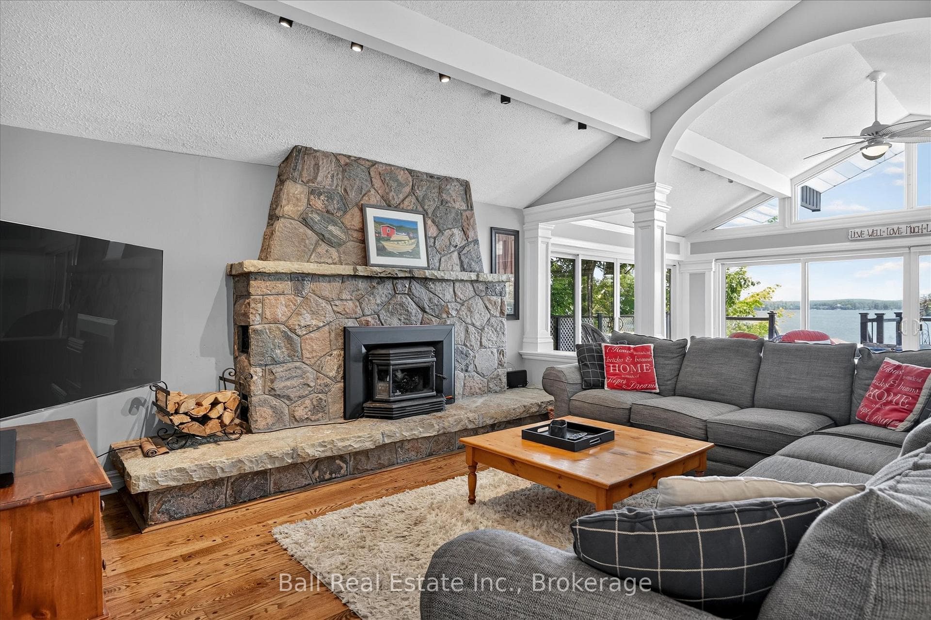 150 Hall Drive photo 10