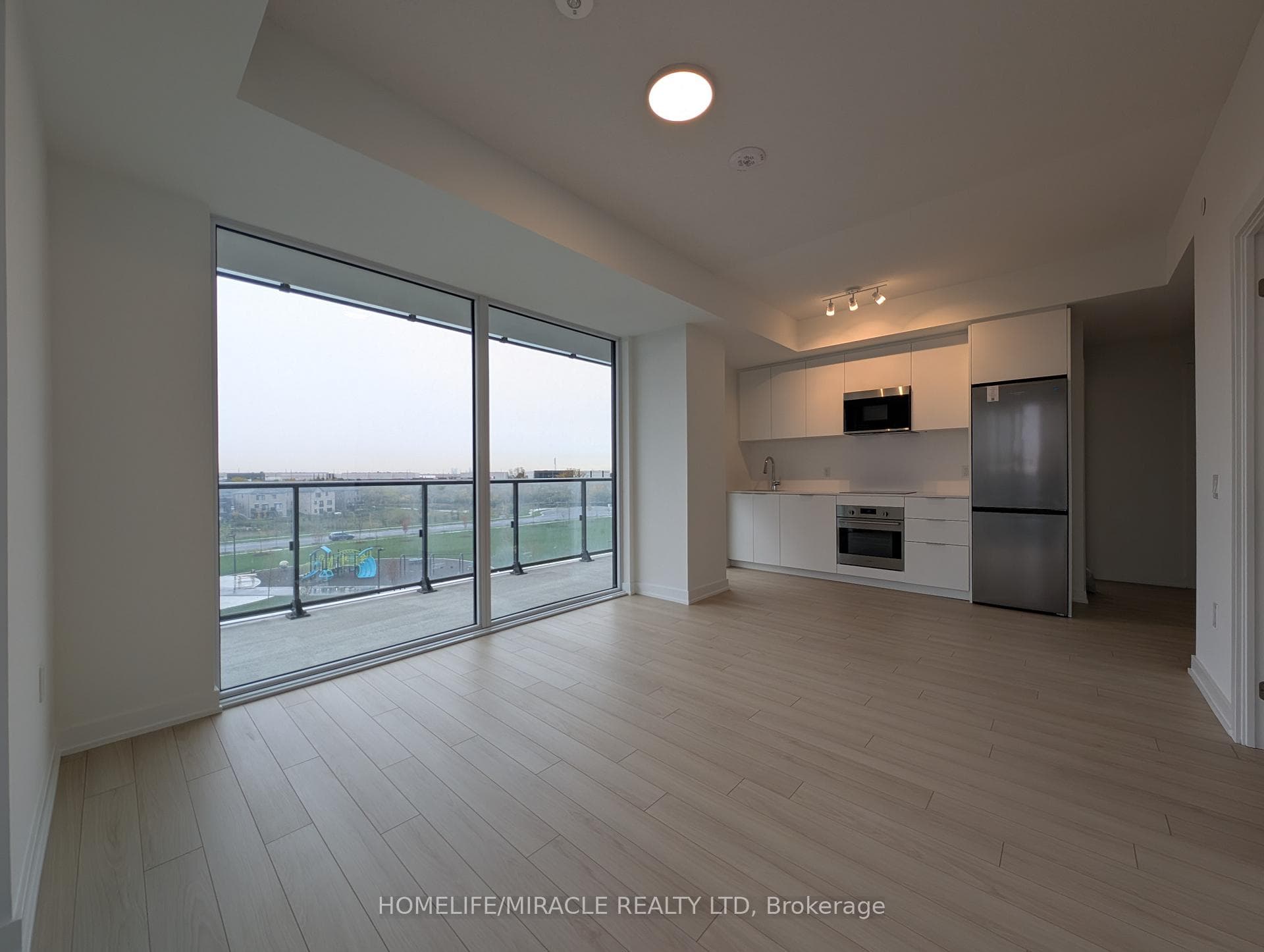 15 Skyridge Drive Unit 319 photo 3