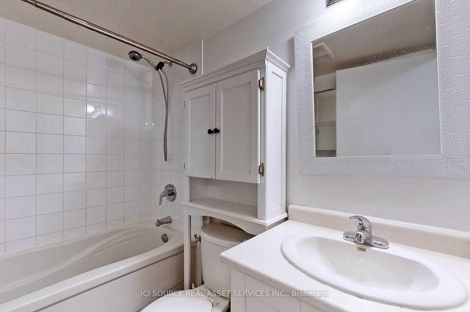 816 Lansdowne Avenue Unit 113 photo 14