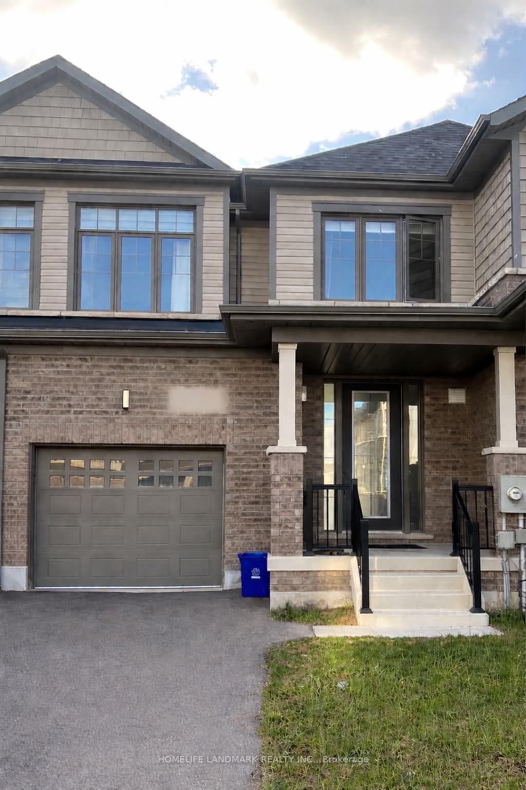 88 Freedom Crescent photo 1
