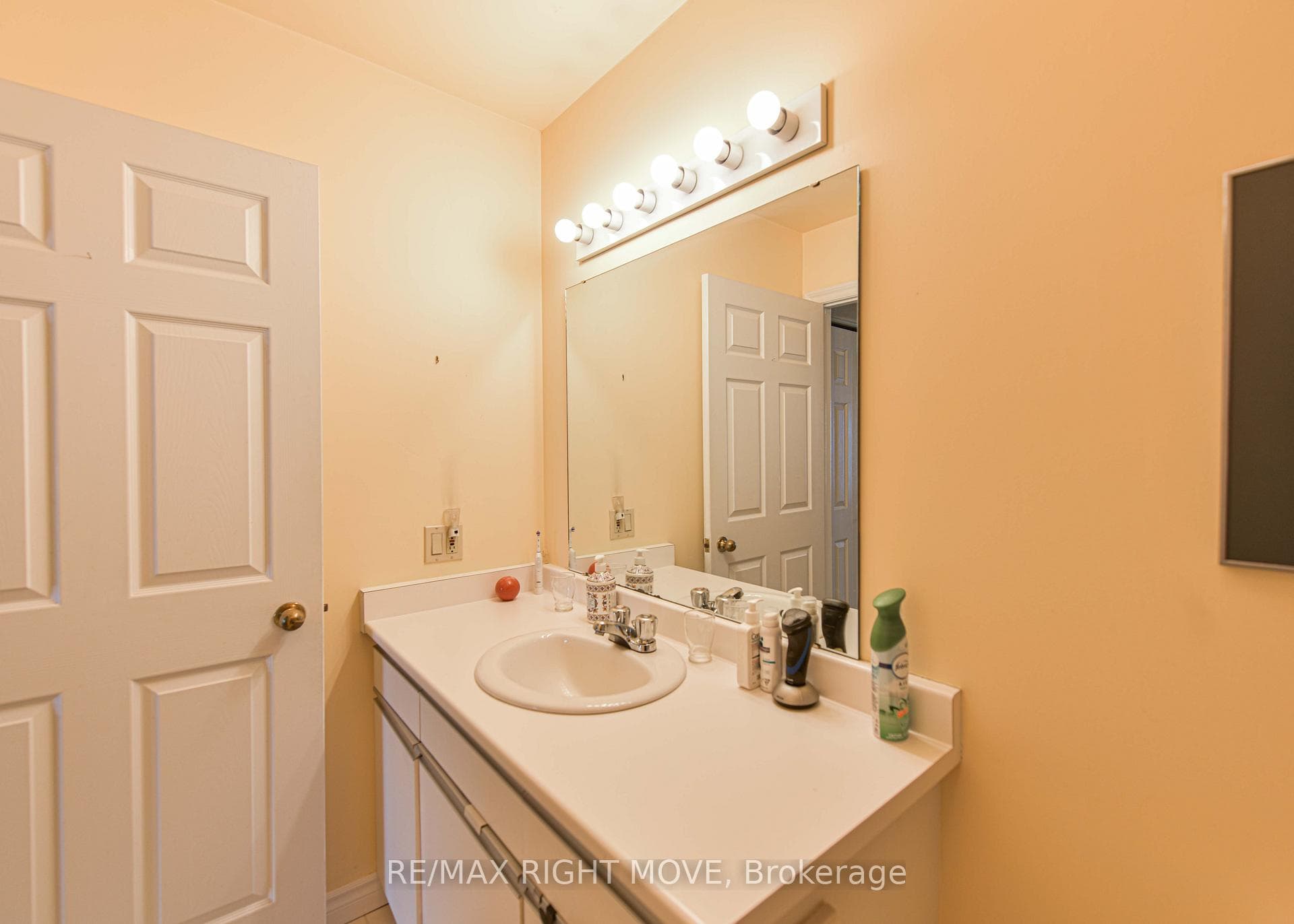 166 Owen Street Unit 205 photo 26