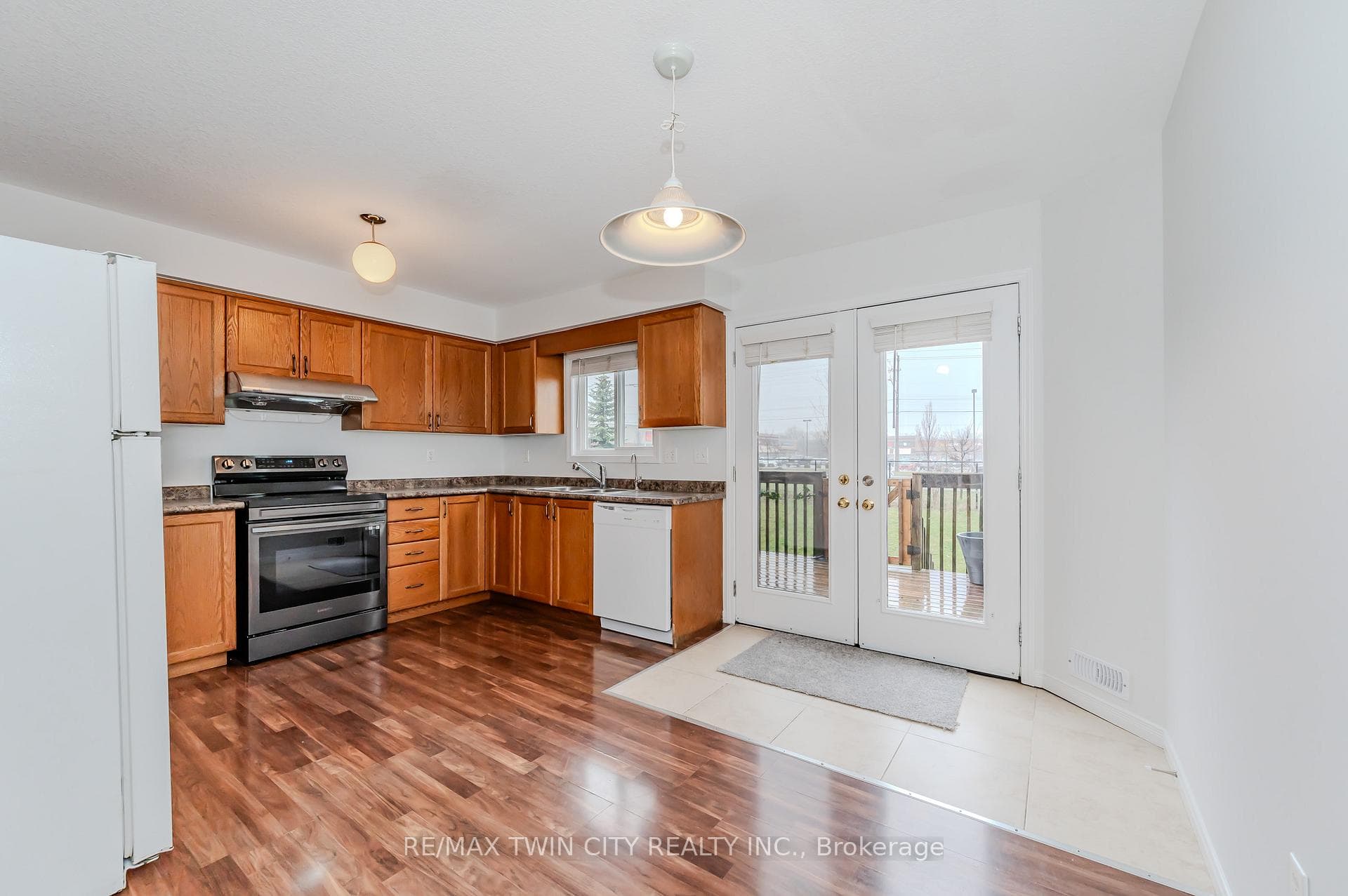 240 Westmeadow Drive Unit 6B photo 8
