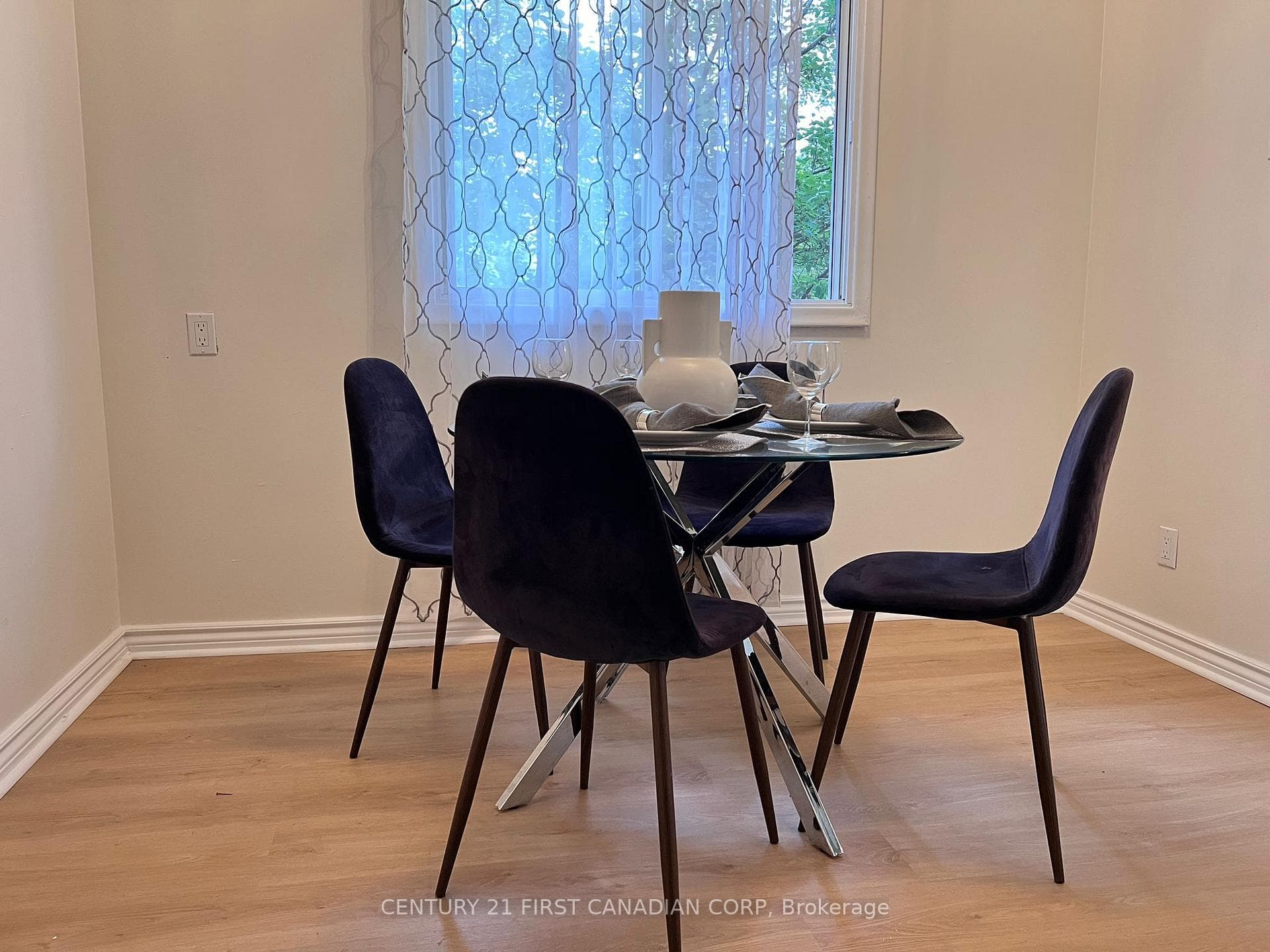 189 Boullee Street Unit 18 photo 6
