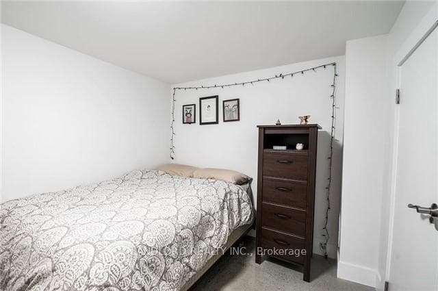 2251 Dundas Street Unit Lower photo 19