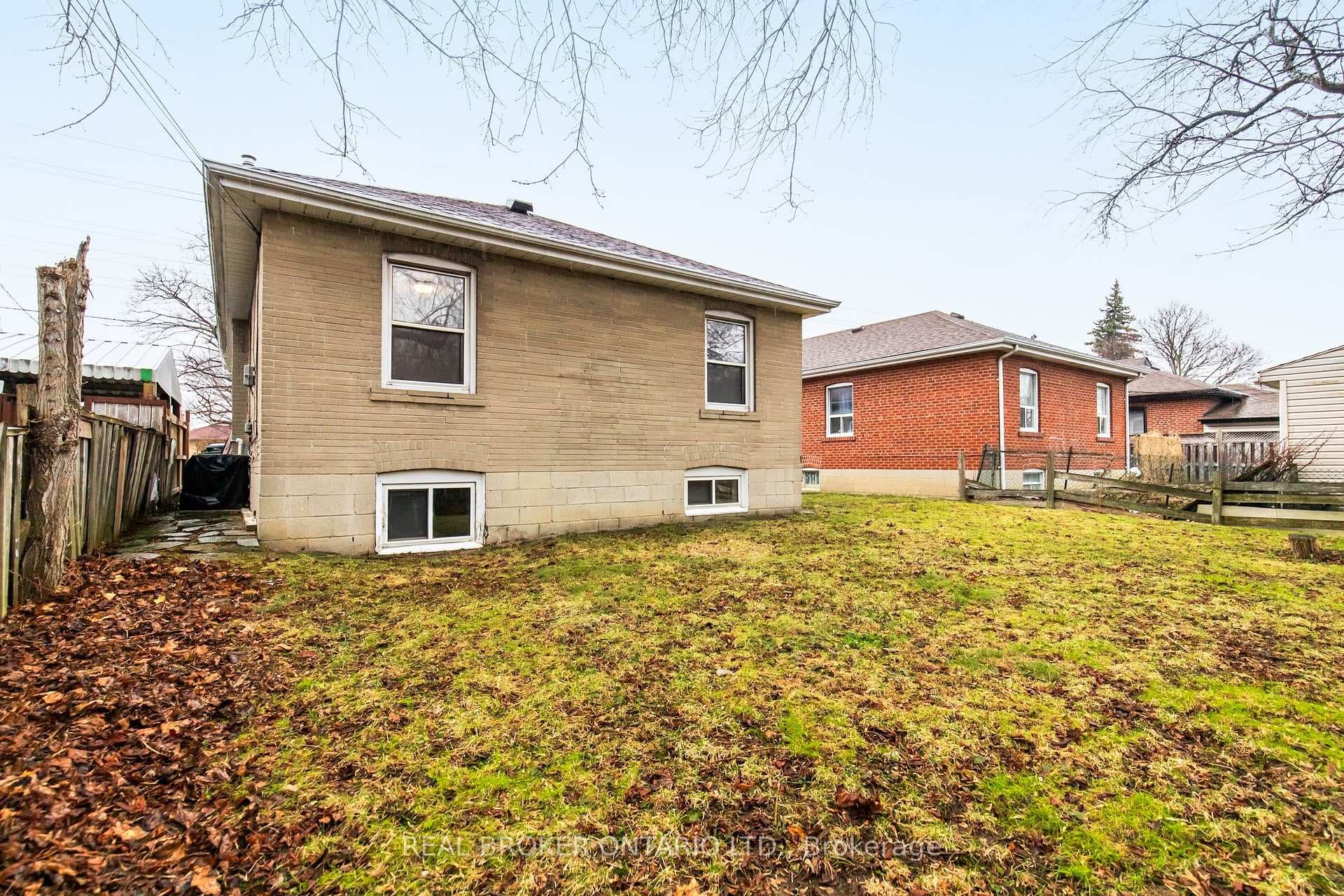 141 Ellesmere Road photo 30