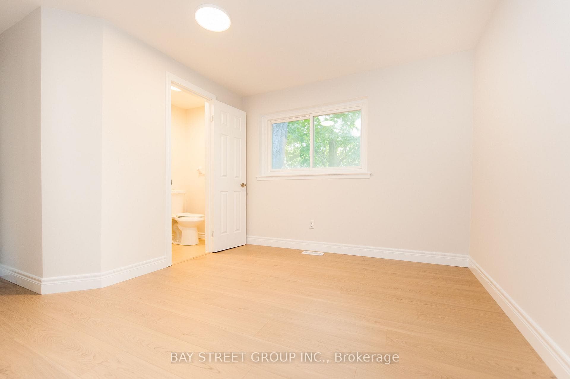 36 Brahms Avenue photo 22