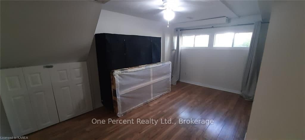 111 CALDERWOOD Drive photo 20