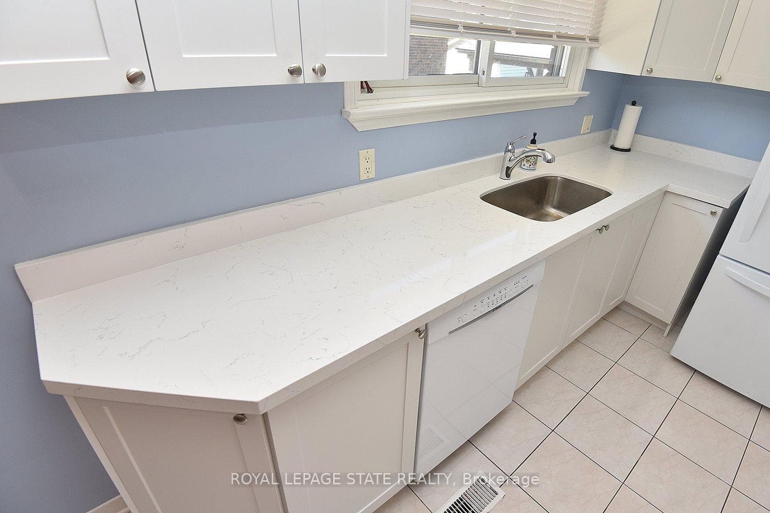 10 Alderney Avenue photo 12
