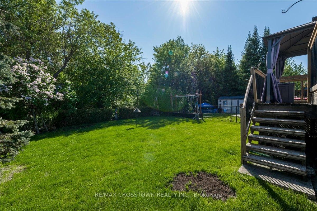 1170 Arnold Street photo 28