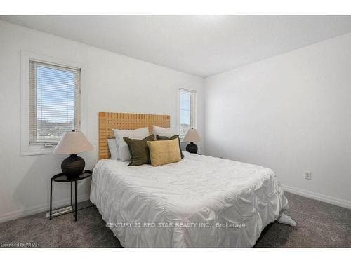 10 Foxglove Crescent Unit 12 photo 20