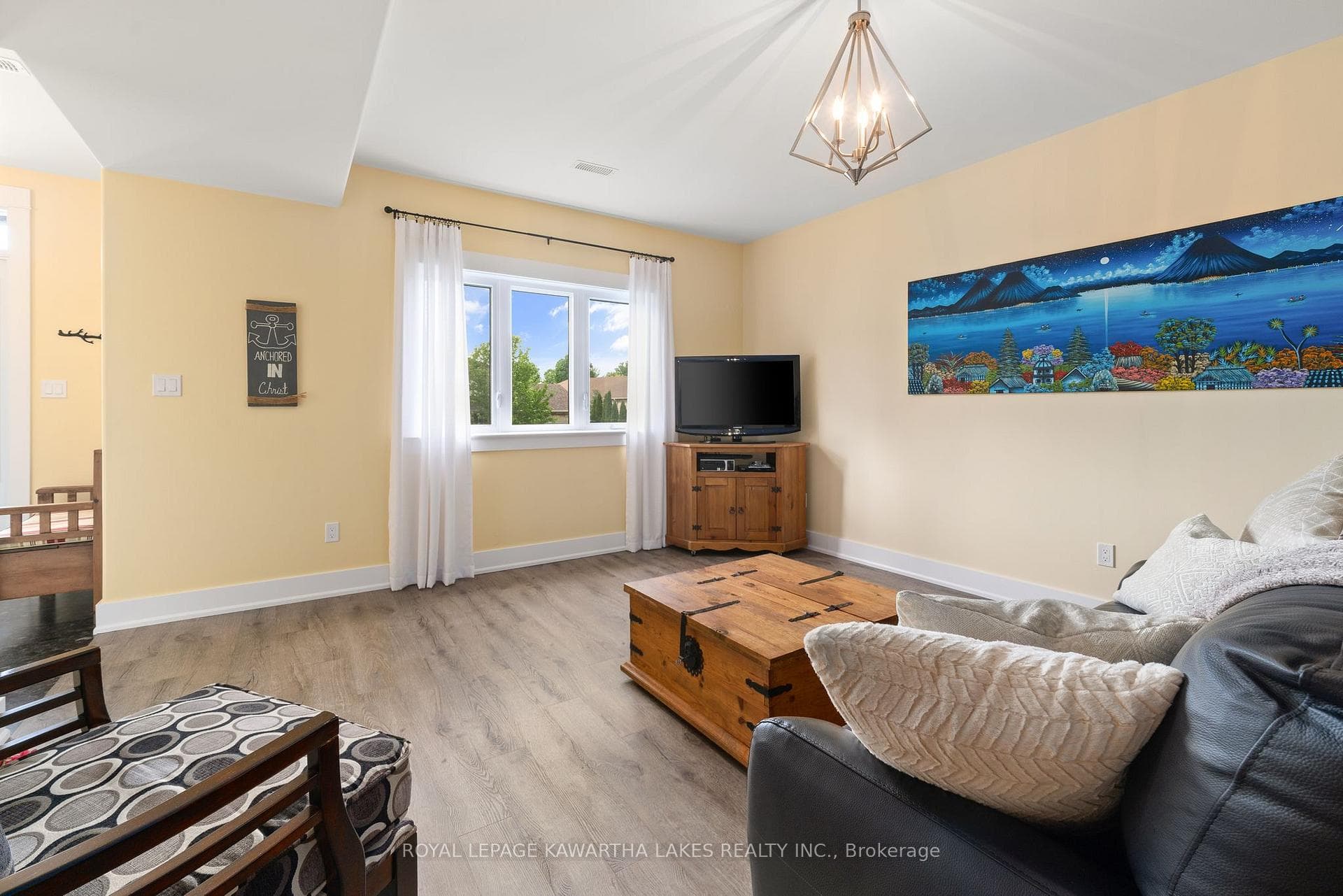 410 Country Lane photo 28
