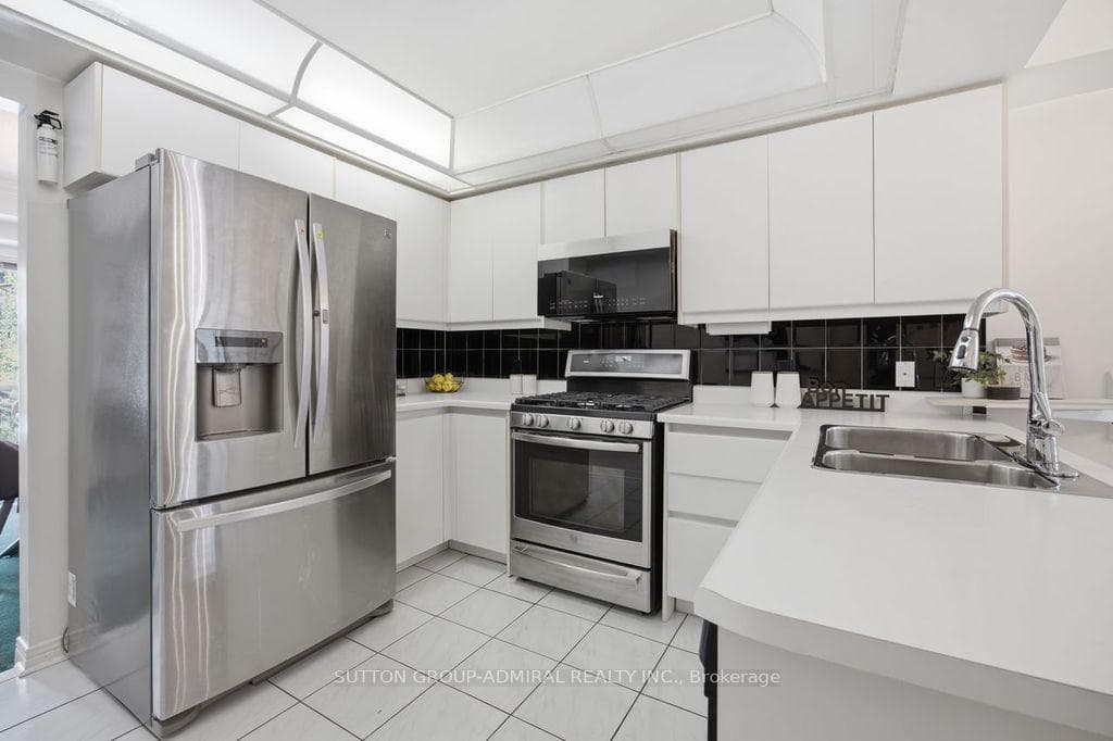 47 Brownstone Circle photo 8