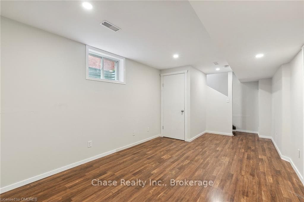46 SYDENHAM WELLS N/A photo 22